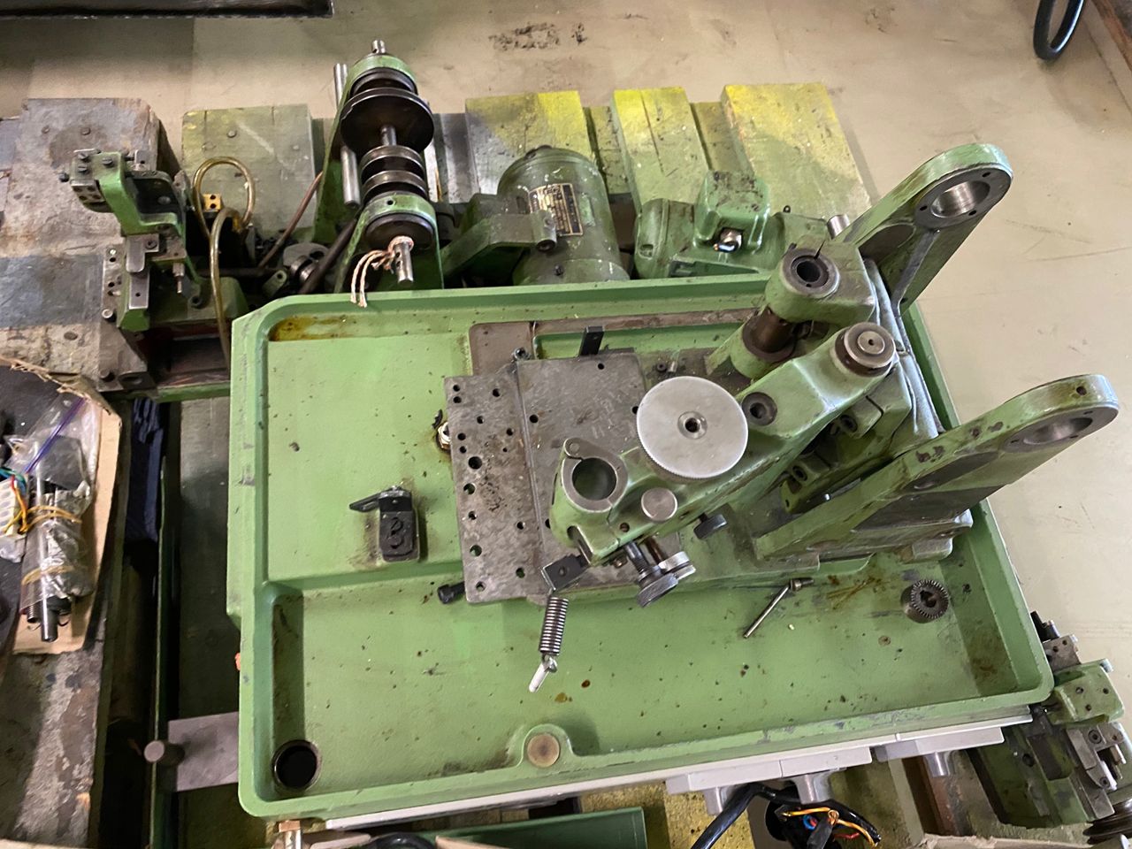 Miscellaneous/BURNISHING MACHINE STRAUSAK TYPE 119