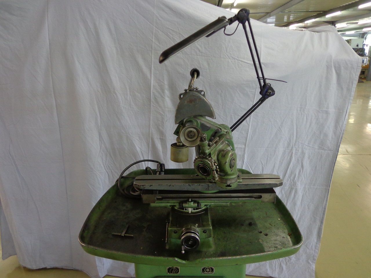 Tool & Cutter Grinders/TOOL AND CUTTER GRINDER DUBIED TYPE 562