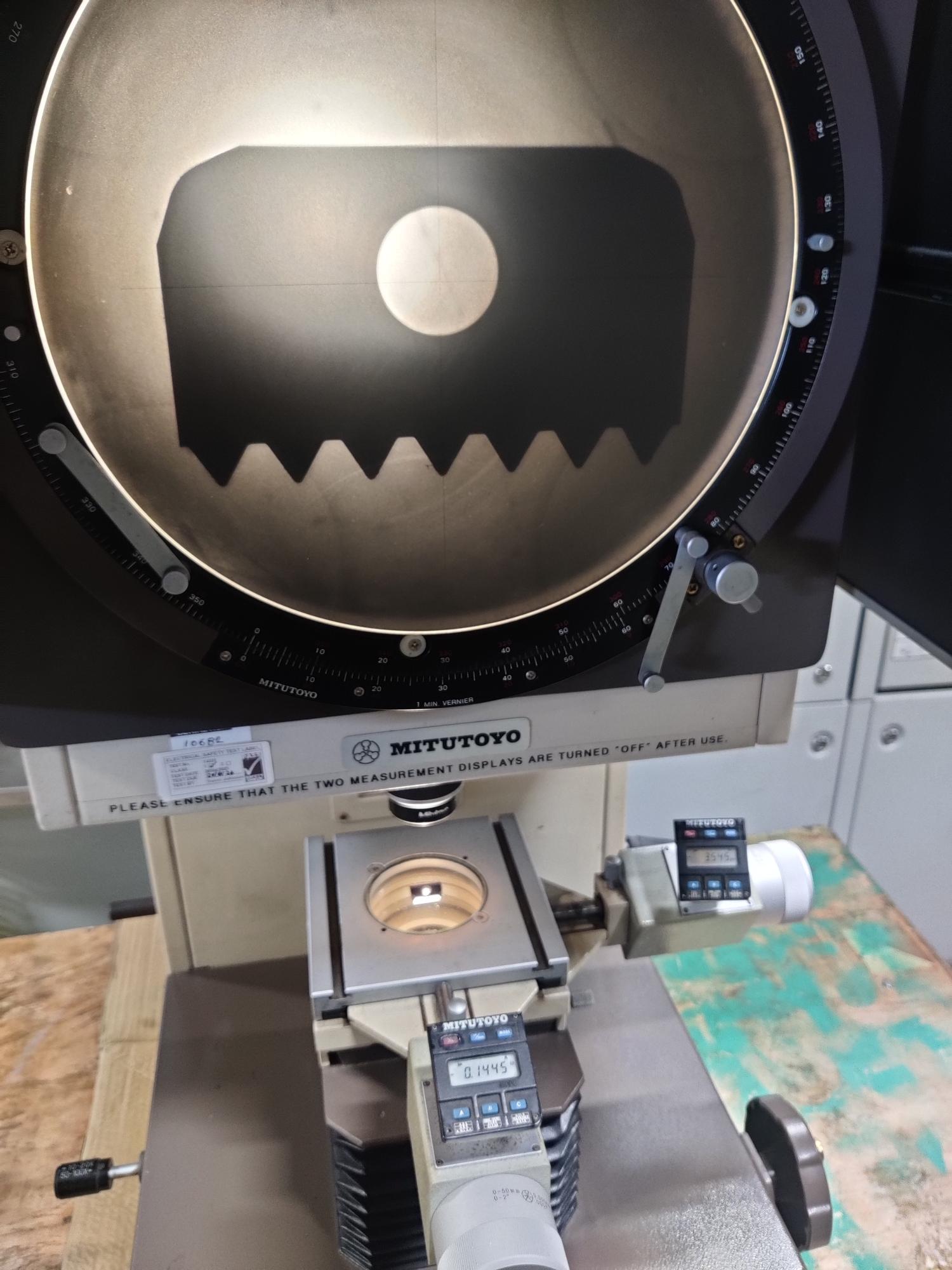 Inspection Equipment/Used Mitutoyo PJ300 Projector (4754)