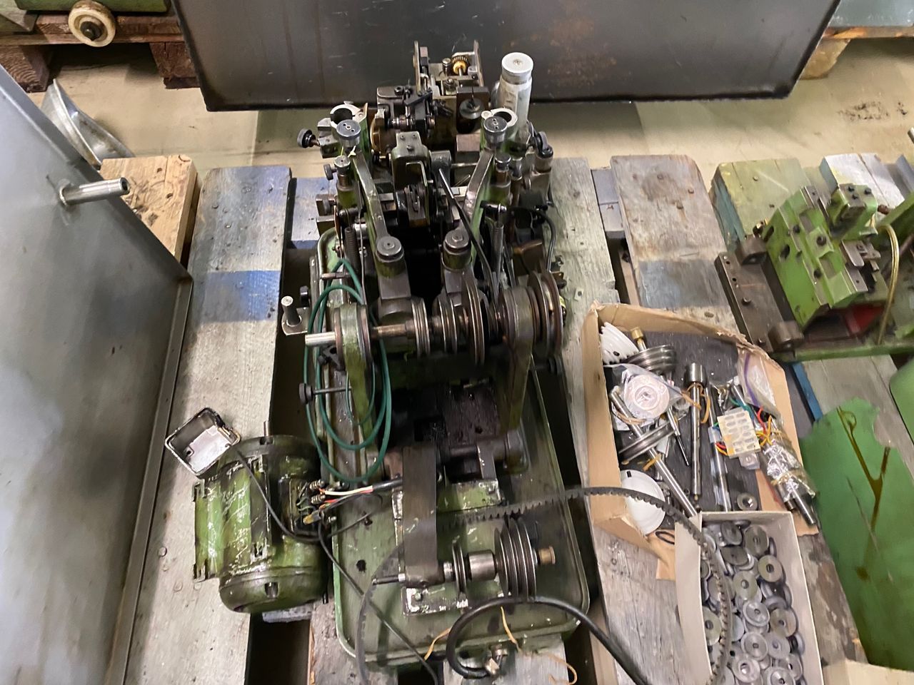Miscellaneous/BURNISHING MACHINE STRAUSAK TYPE 119
