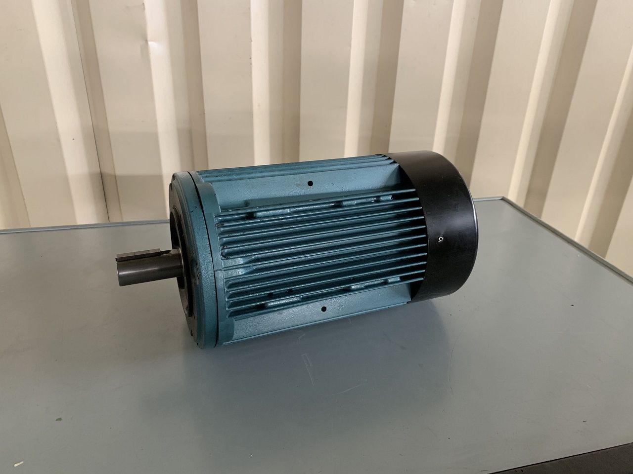 Boring/MOTOR GRUNDFOS TYPE MG 100 LA4
