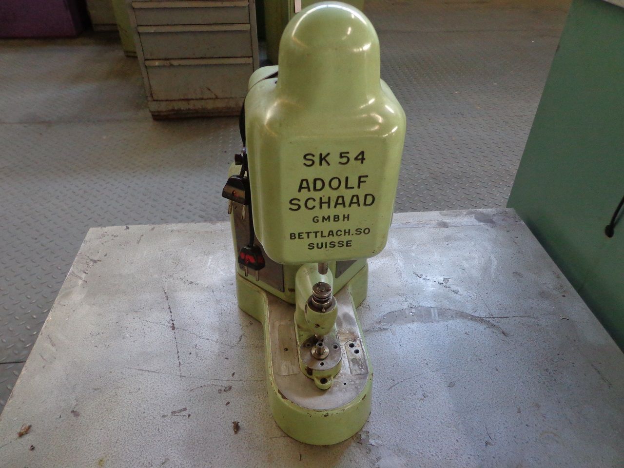 Rivetting/RIVETING MACHINE SCHAAD TYPE SK-54
