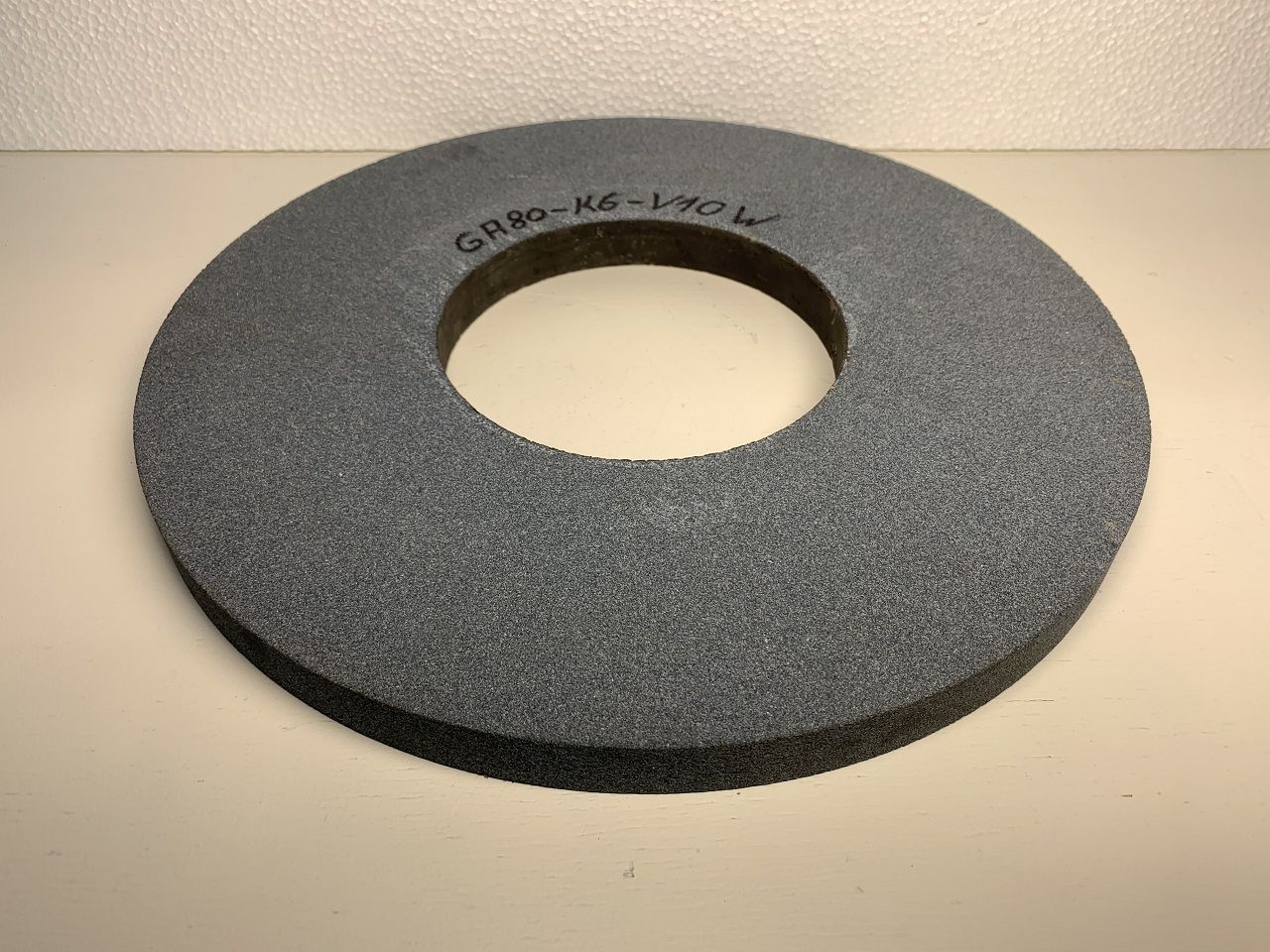 Spares & Accessories/GRINDING WHEEL CARBORUNDUM Ø 300X20X127