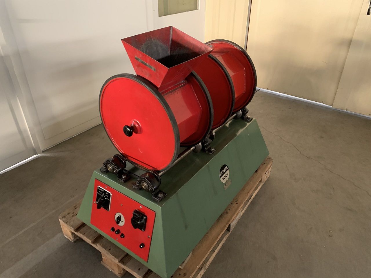 Polishing/EBARBING MACHINE OETIKER ROTOL TYPE RF-20