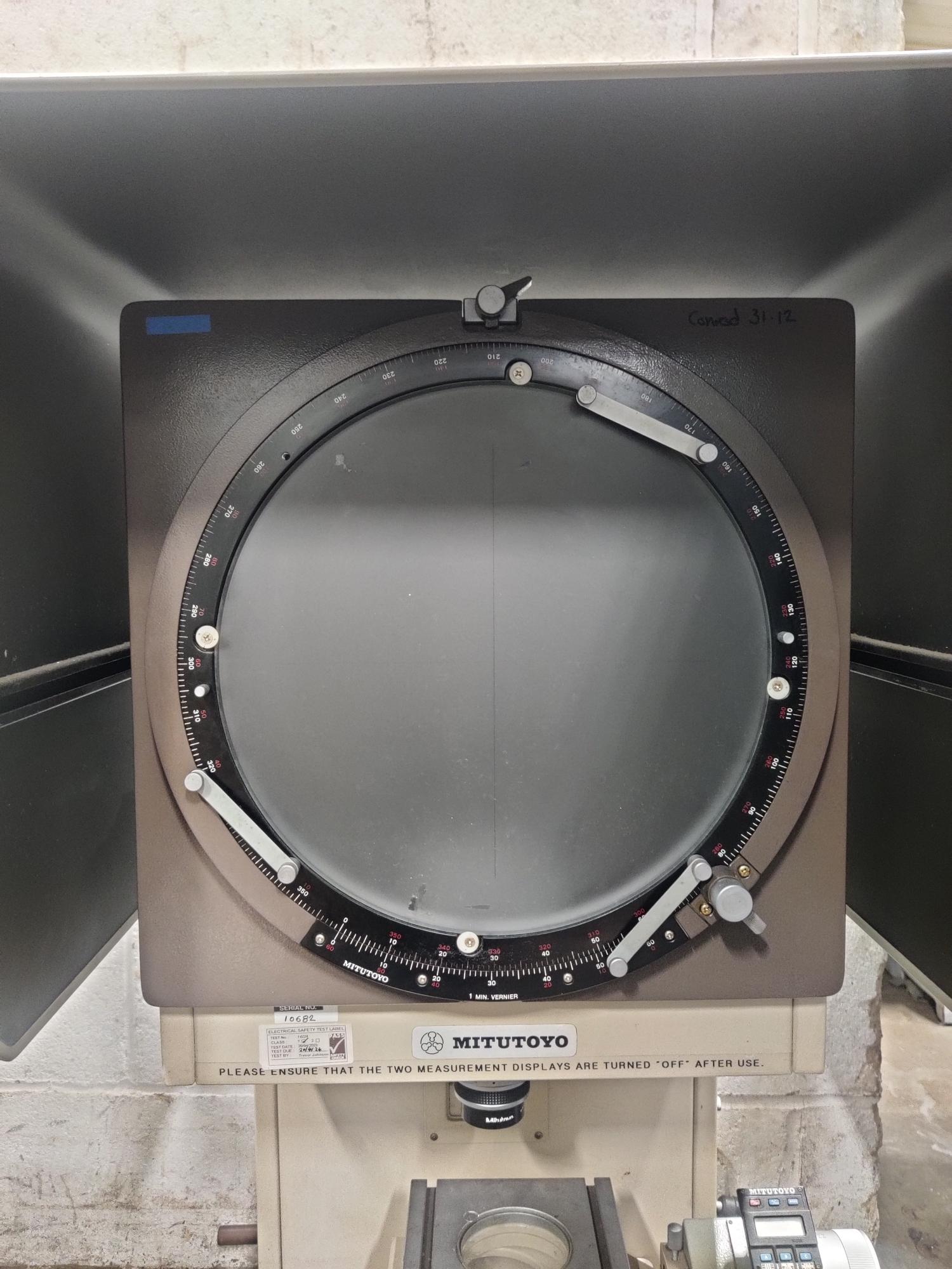 Inspection Equipment/Used Mitutoyo PJ300 Projector (4754)