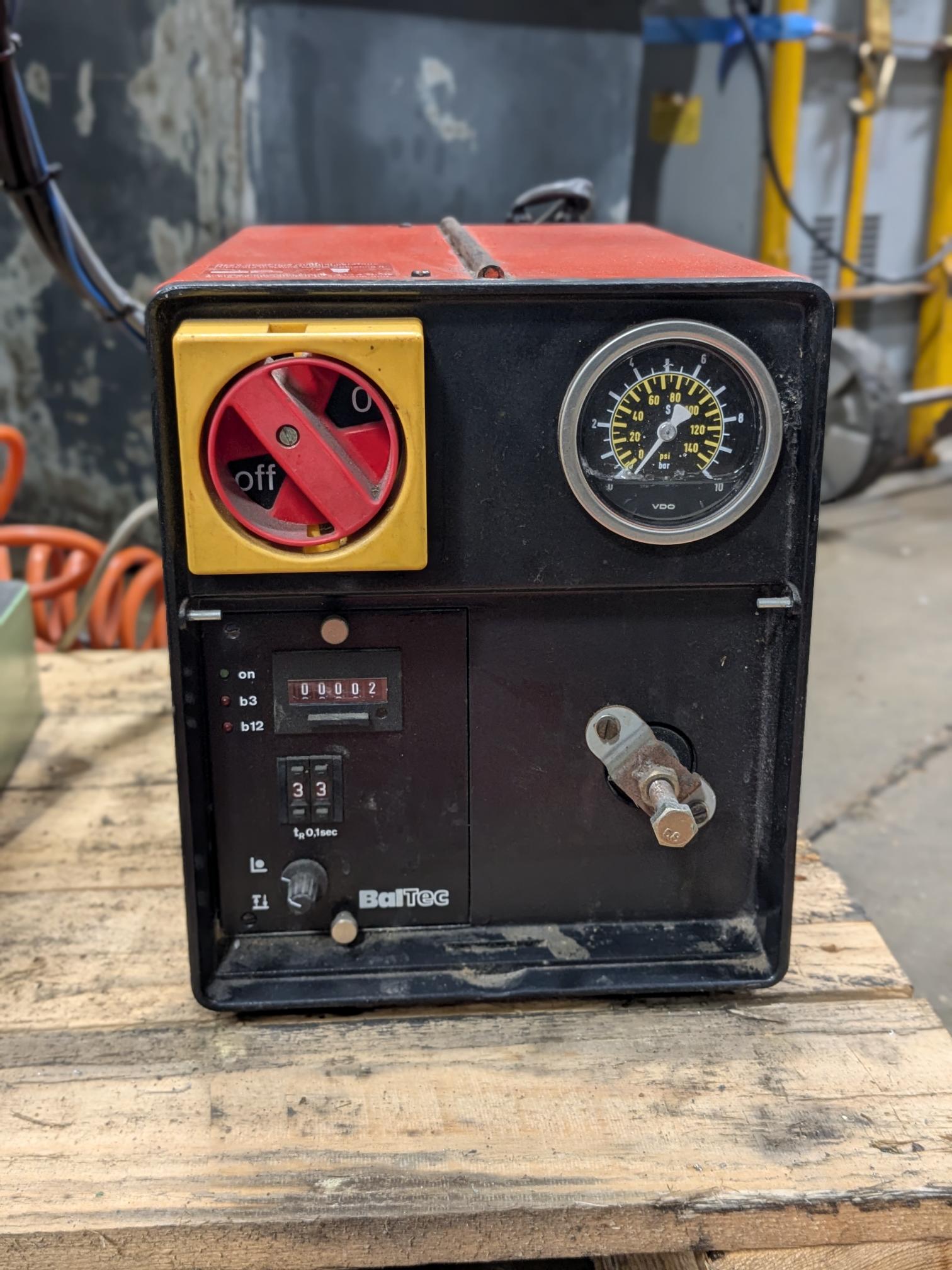 Rivetting/Used Baltec Riveter (4952)